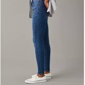 American Eagle The dream jean, size 8.Curvy Highrise Jegging.